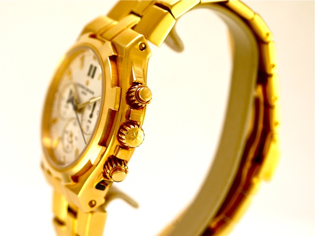 Overseas Chronograph, Ref. 49140 Chronograph bracelet en or jaune