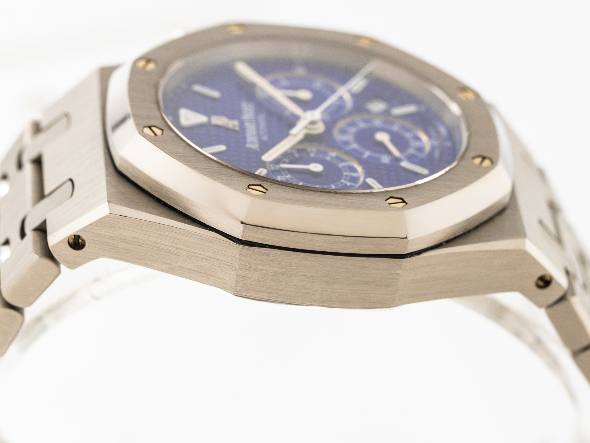 AUDEMARS PIGUET ROYAL OAK CHRONOGRAPH Electric Blue Dial Ref