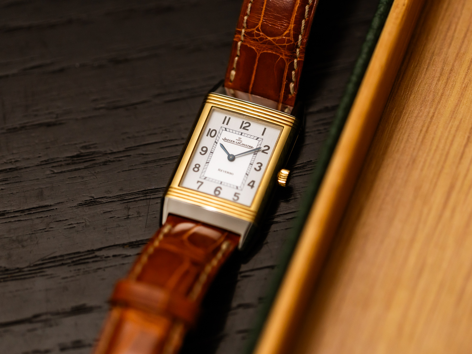 JAEGER LECOULTRE REVERSO CLASSIQUE Ref 252586 18k Yellow Gold